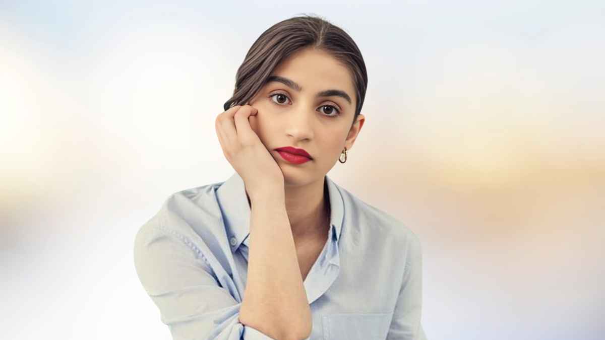 mia tharia